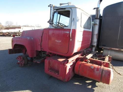 MACK R MODEL CAB