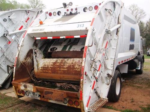 MACK MR690S Garbage Truck
