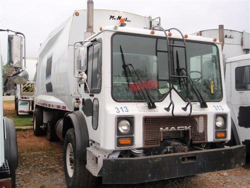 MACK MR690S Garbage Truck