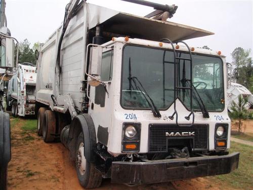 MACK MR688S Garbage Truck