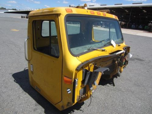 INTERNATIONAL 8100 CAB