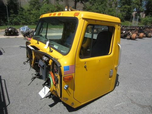 INTERNATIONAL 8100 CAB