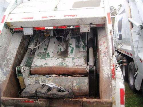 FREIGHTLINER FL112 Garbage Truck