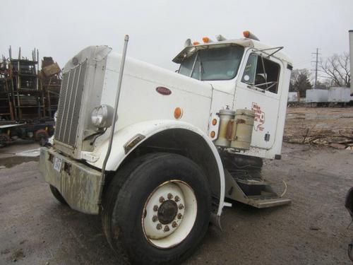 PETERBILT 379 CAB CLIP