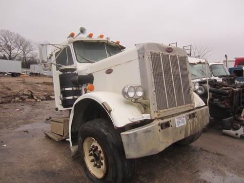 PETERBILT 379 CAB CLIP