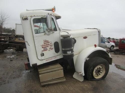 PETERBILT 379 CAB CLIP