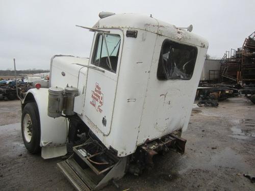 PETERBILT 379 CAB CLIP