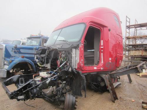 FREIGHTLINER  CAB & SLEEPER