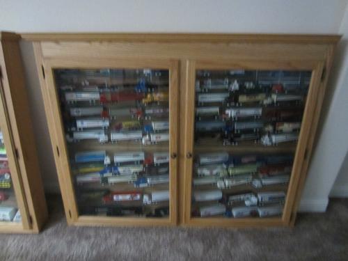   DISPLAY CABINET