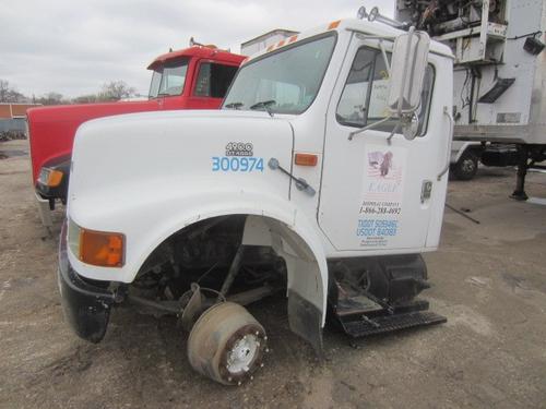 INTERNATIONAL 4900 CAB CLIP