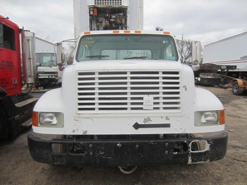 INTERNATIONAL 4900 CAB CLIP