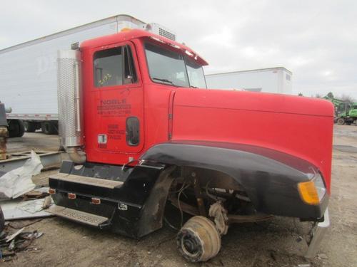 FREIGHTLINER  CAB