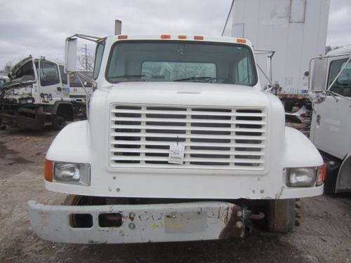 INTERNATIONAL 4900 CAB CLIP