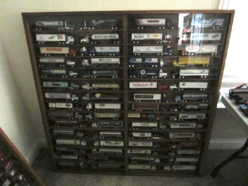   DISPLAY CABINET