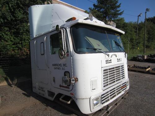 INTERNATIONAL 9670 CAB