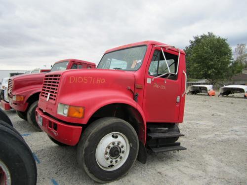 INTERNATIONAL 4900 CAB CLIP