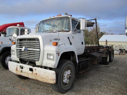 FORD L9000 Trucks