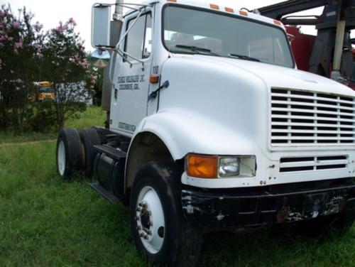 INTERNATIONAL 7100 Trucks