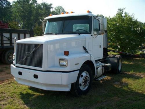 VOLVO WG42T Trucks