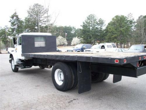 INTERNATIONAL 4700 Trucks