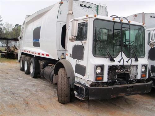 MACK MR690S Garbage Truck