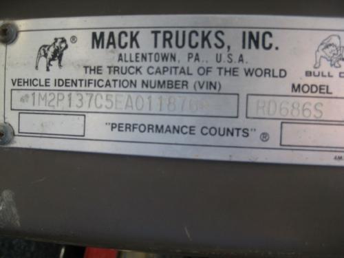MACK  Trucks