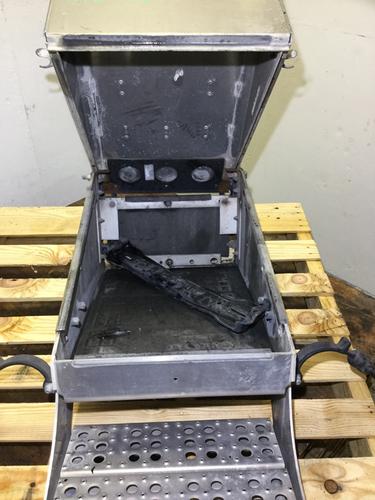 STERLING A9500 Battery Box