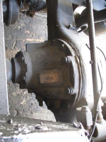 EATON-SPICER DSP40 Axle Assembly, Rear (Front)
