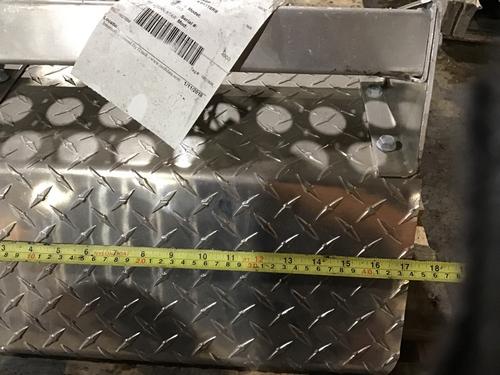 WESTERN STAR 4900 BATTERY BOX COVER