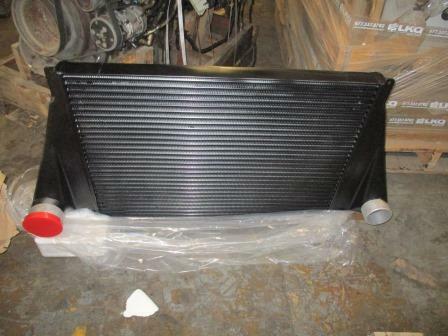 FORD L9000 Charge Air Cooler (ATAAC)